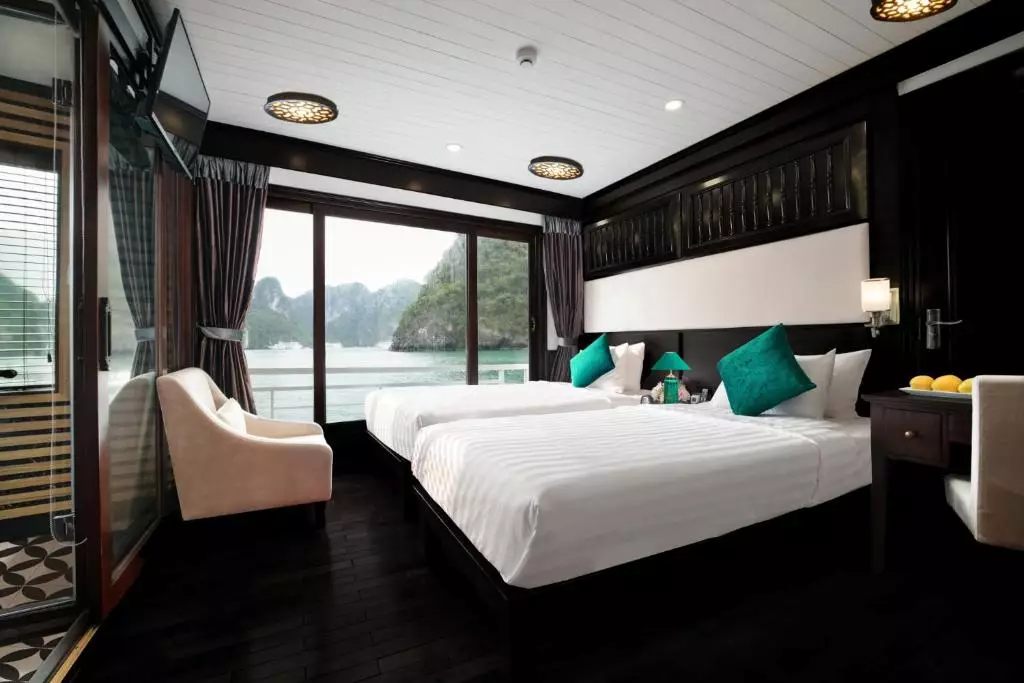 Alice Cruise Halong